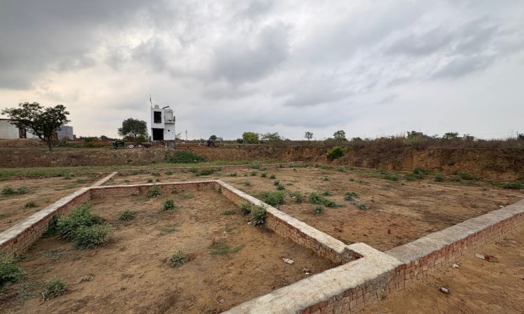 Plot for Sale in Aligarh